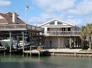 235 Galleon Dr, Freeport, TX 77541
