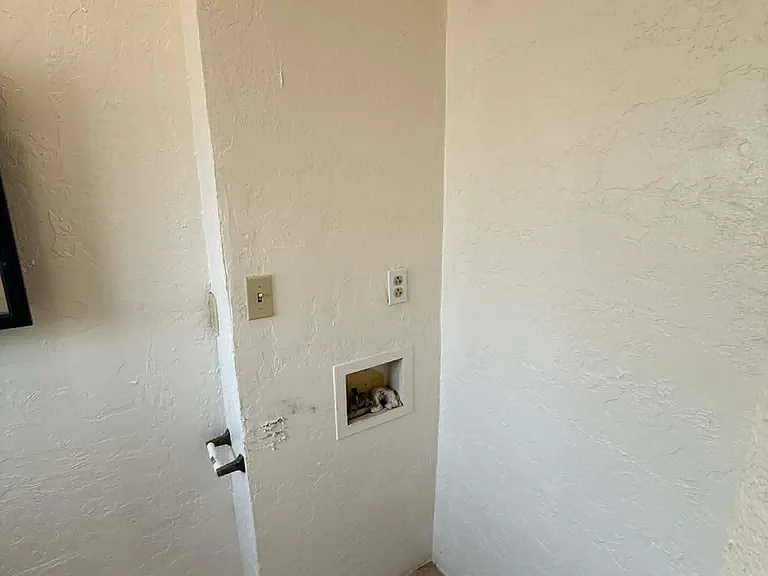 204 E Palmdale St — Photo 21