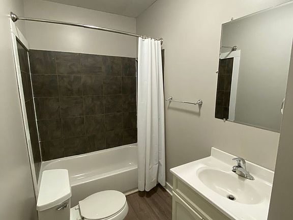 5th image of 1601 Francis Ave SE