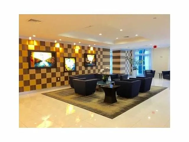 Building Photo - 1800 N Bayshore Dr #1906