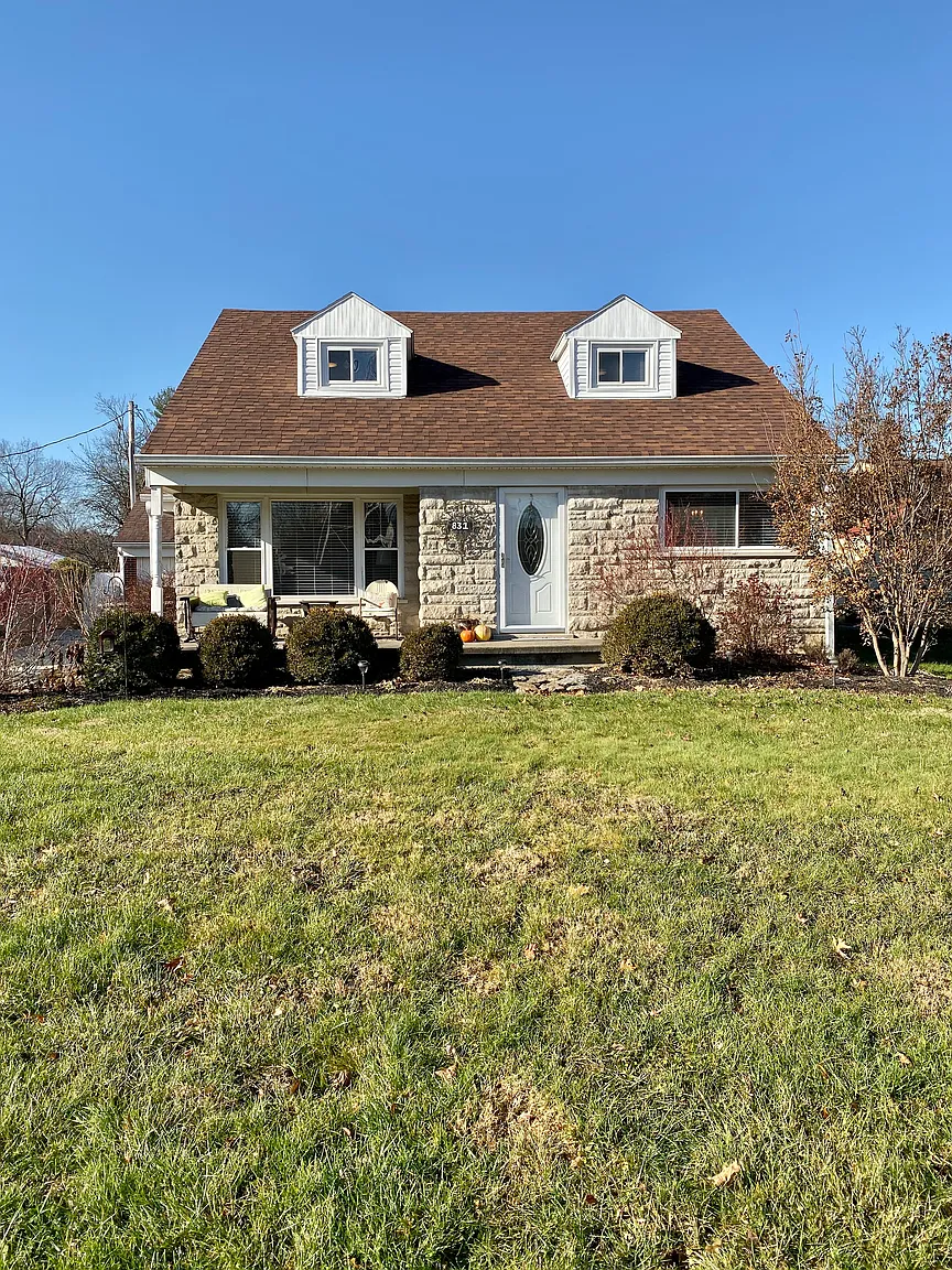 831 Sunset Dr photo 1