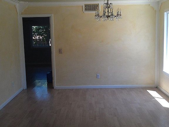 5th image of 190 Leeward Ct