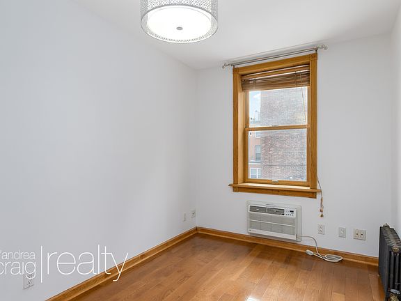 5th image of 440 De Graw St #2