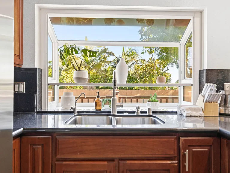 14225 Mango Dr — Photo 29
