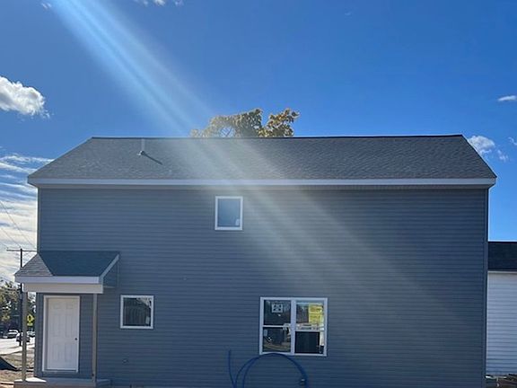 3rd image of 340 N Main St