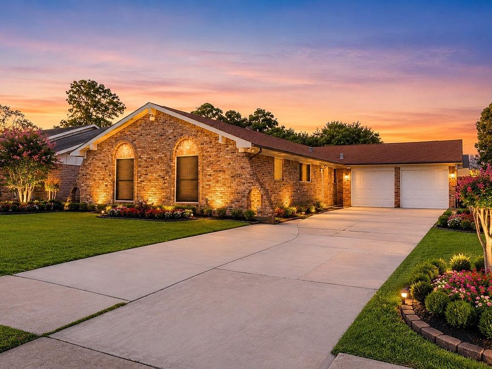 1st image of 12014 Pompano Ln