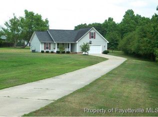 190 Heartwood Dr, Raeford, NC 28376