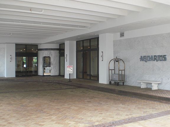 4th image of 2751 S Ocean Dr #N401
