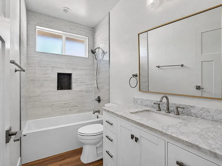 631 Hibiscus Dr #1 — Photo 4
