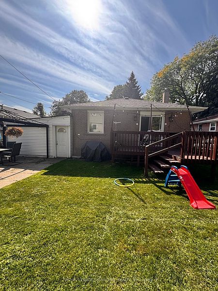 Toronto House for rent - 3 Bedrooms — photo 12
