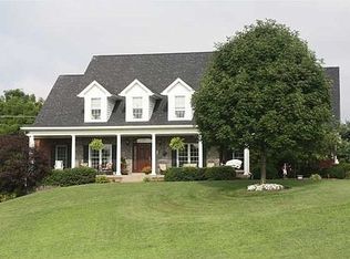 3318 Nevel Meade Dr, Prospect, KY 40059