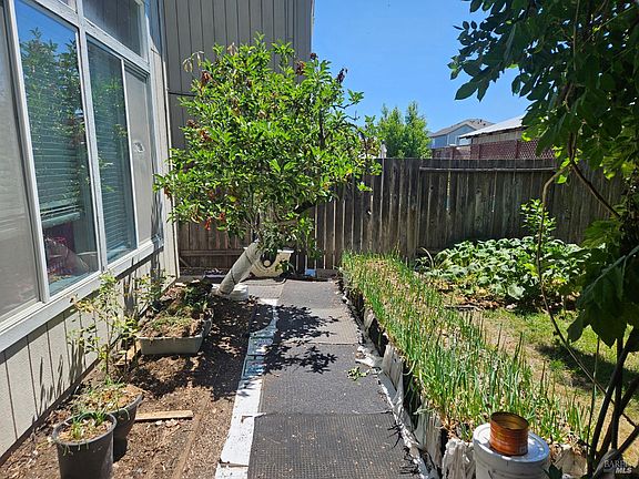 5th image of 3258 Boron Avenue
