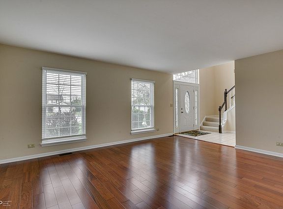 4th image of 1905 Saint Clair Ct