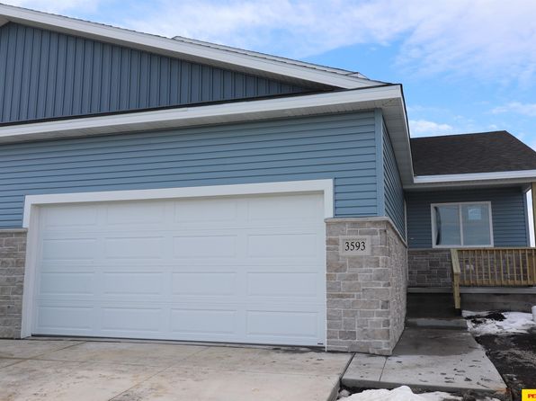 3593 Little Bluestem Rd, Fremont, NE 68025