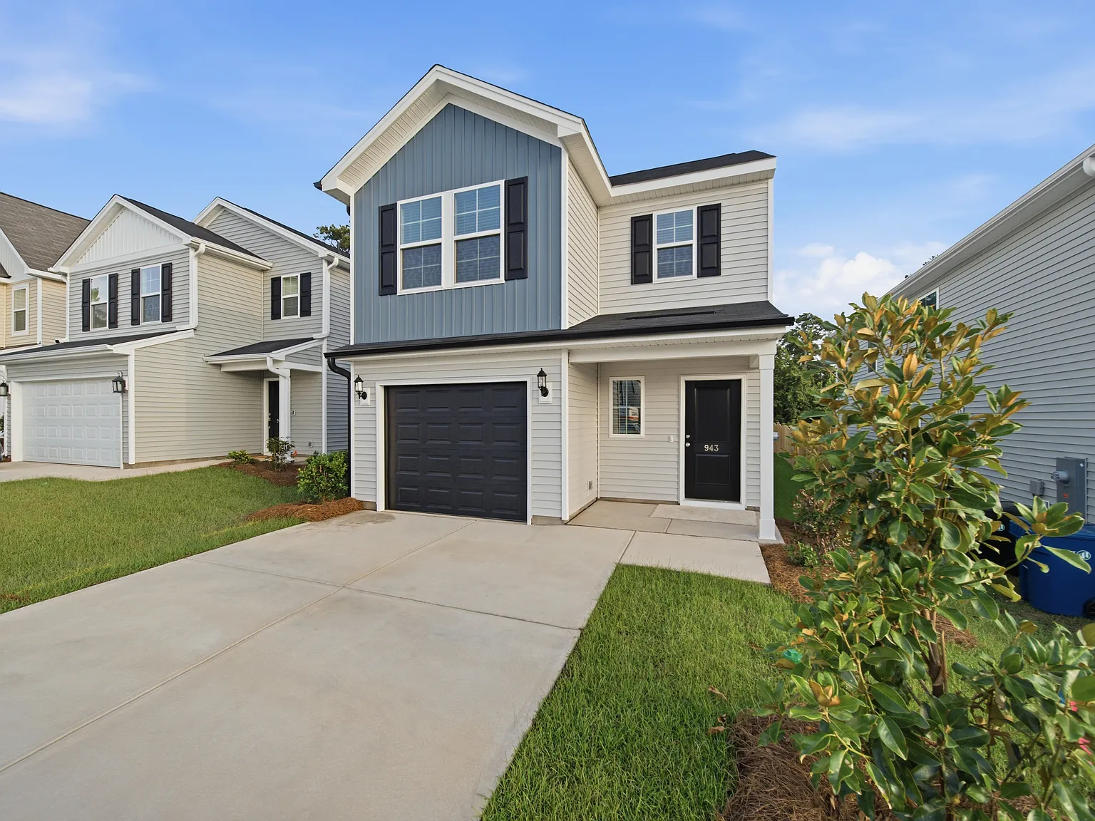 3 bed, 2.5 bath, 1650 sqft, $1,995 — Photo 2