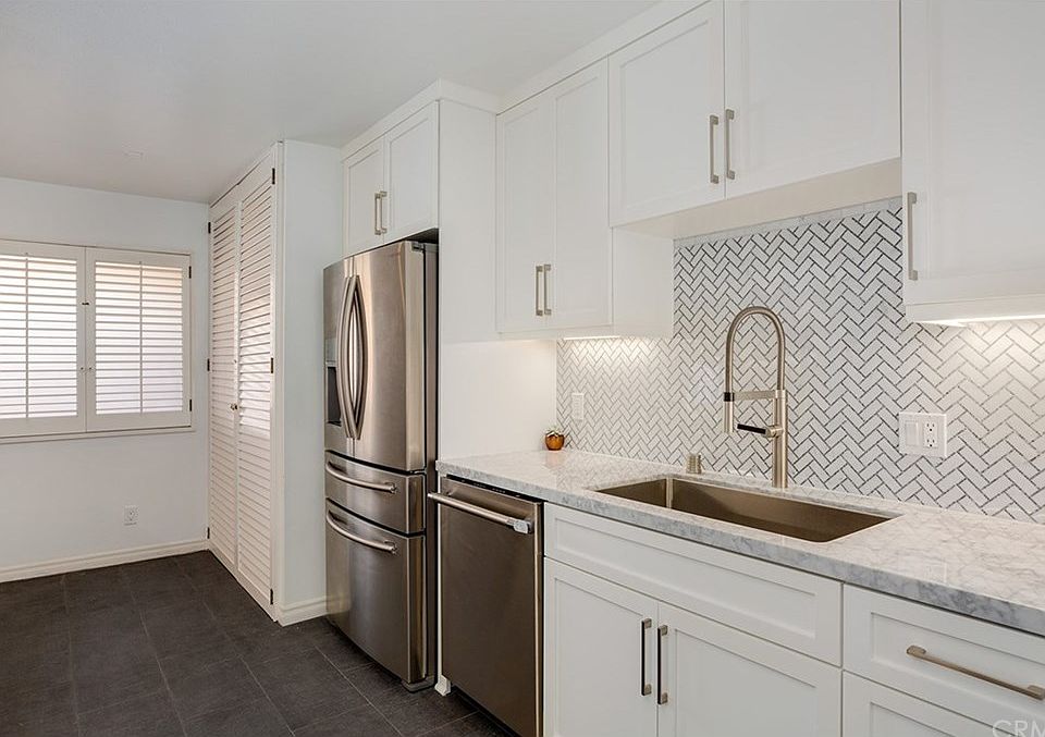 1st image of 7505 Hampton Ave APT 12