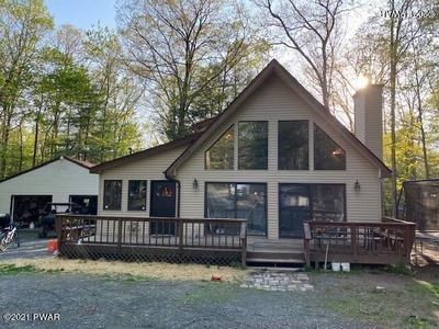 54 Aspen Ridge Dr, Hawley, PA, 18428