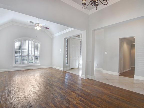 4th image of 3322 Barkwood Ln