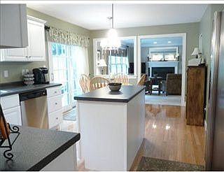 5th image of 244 Saint Leonards Ln