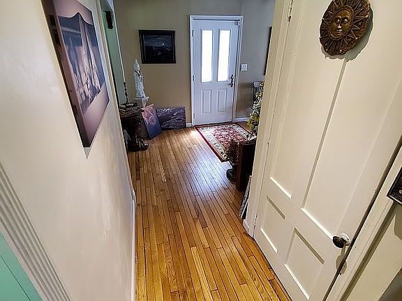 4th image of 86 Chestnut St
