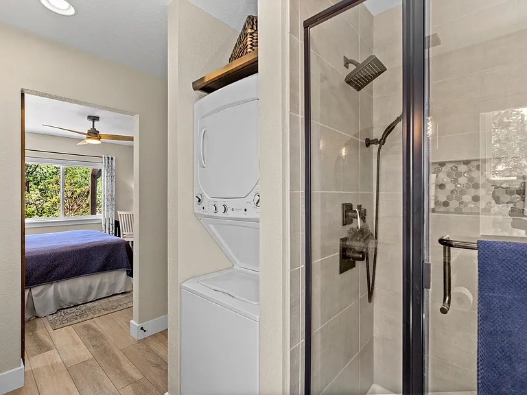 3175 Hamal Cir #B — Photo 15