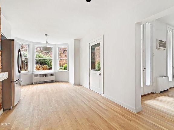 5th image of 76 Pierrepont St APT 1