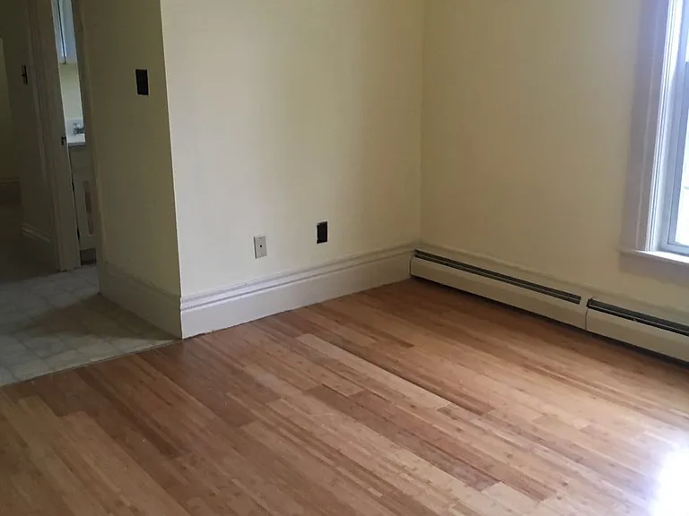 163 Pleasant St #2W — Photo 1