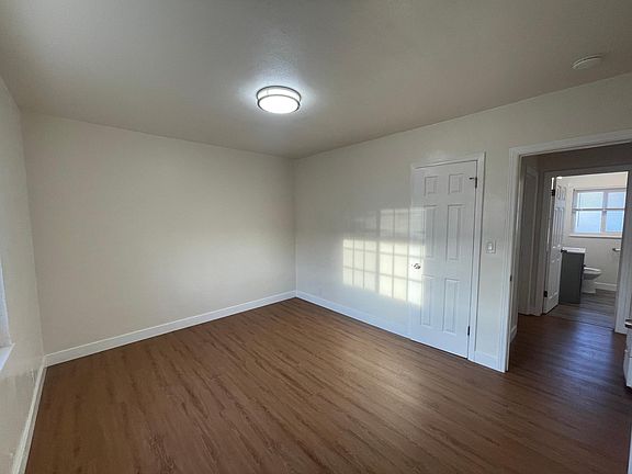 3rd image of 638 Douglas Dr