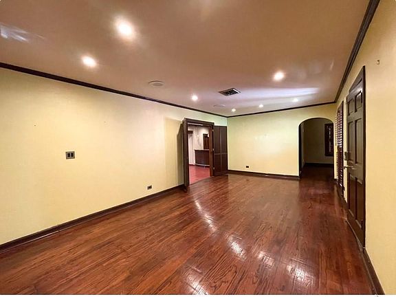 2nd image of 1209 Orange Ave