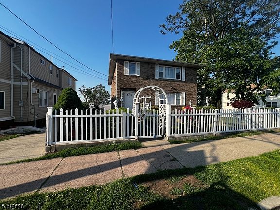 2nd image of 235 4Th Ave
