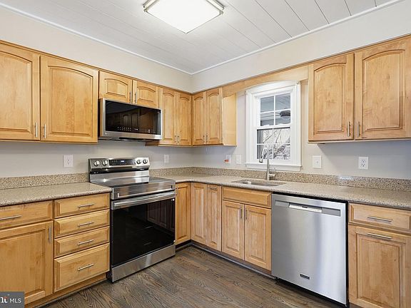 4th image of 81 Olde Concord Rd