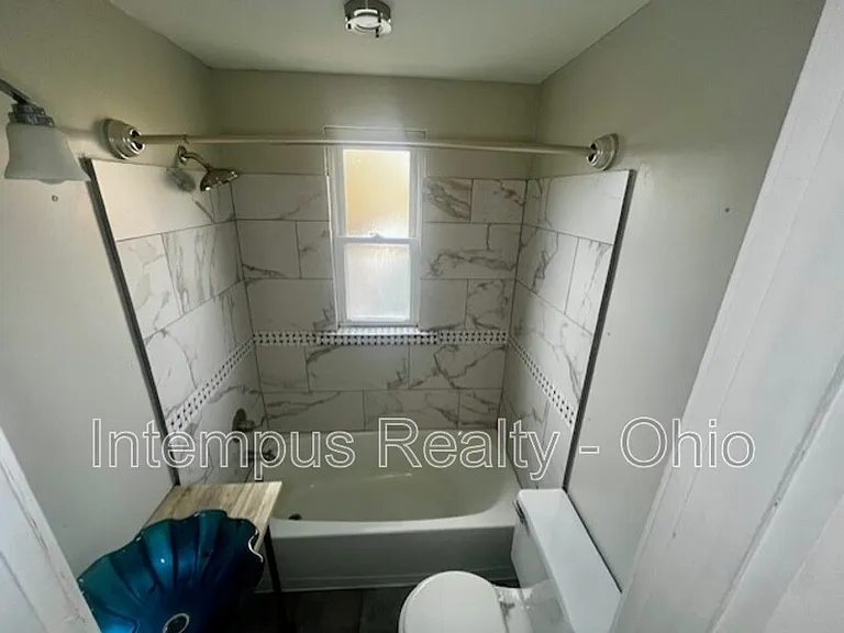 4237 Vine St #2 — Photo 12