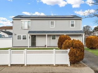 55 Schleigel Blvd, Farmingdale, NY 11735