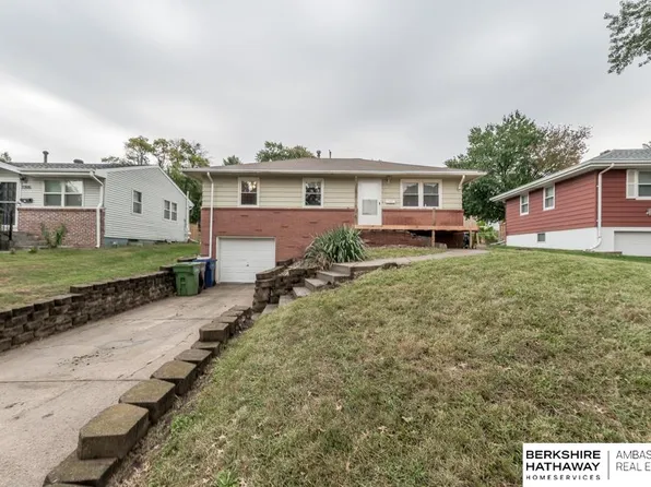 7211 S 40th St, Bellevue, NE 68147