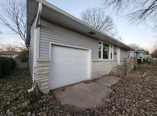 1417 E Lindberg St, Springfield, MO 65804