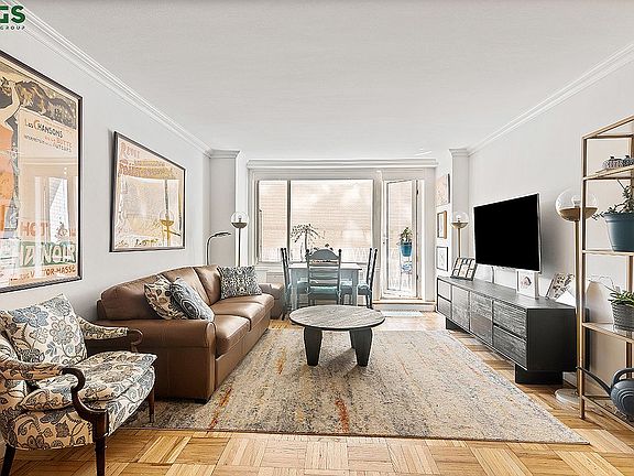2nd image of 1160 3rd Ave APT 6D