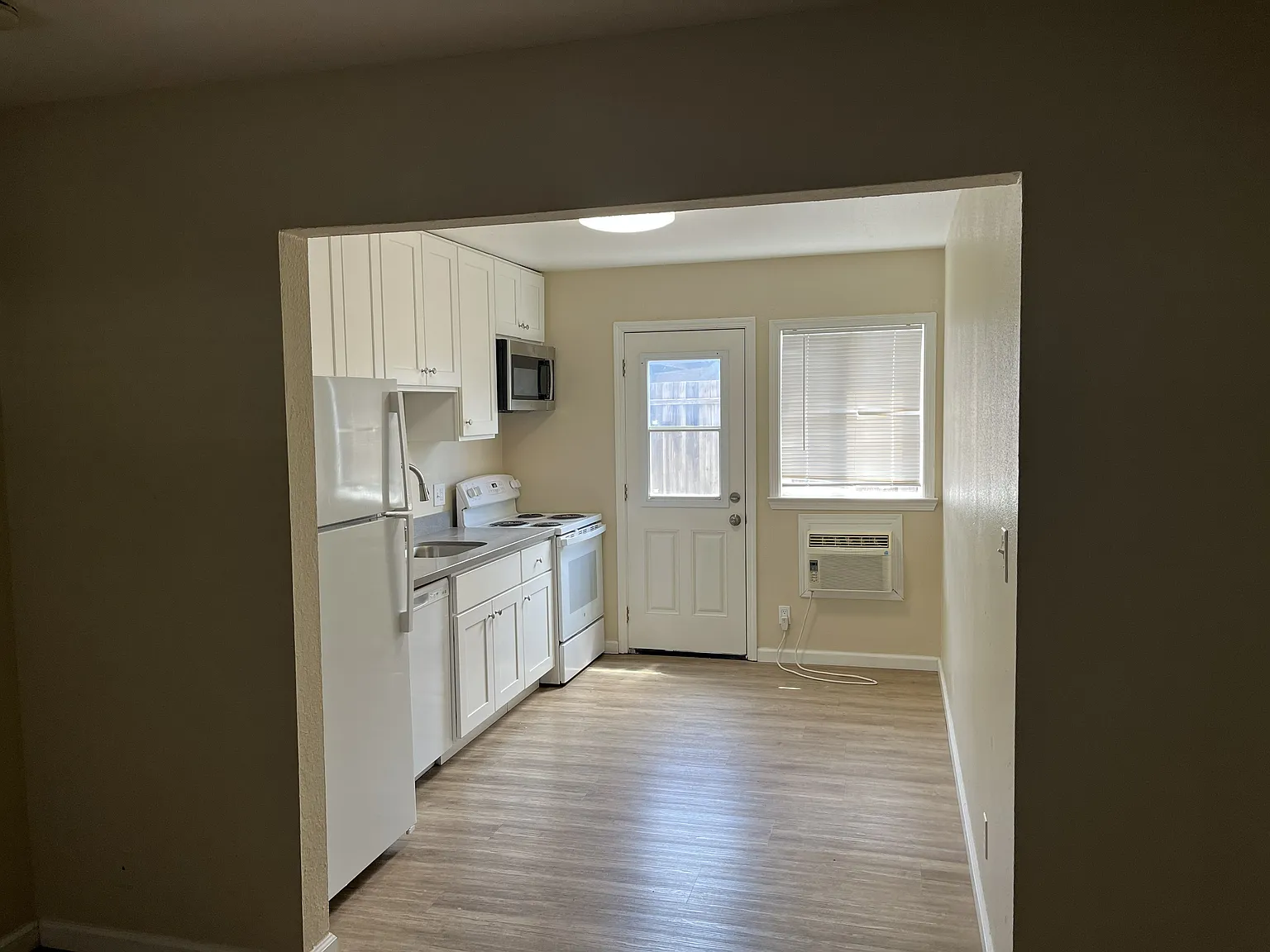 1 bed, 550 sqft, $2,295 — Photo 1