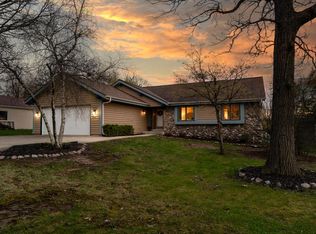9541 W Ruby AVENUE, Wauwatosa, WI 53225