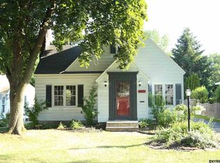 2337 Barcelona Rd, Niskayuna, NY 12309