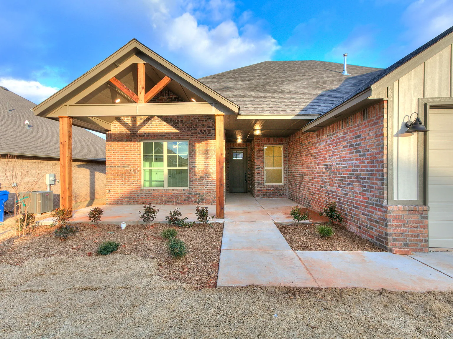 5 bed, 2175 sqft, $2,550 — Photo 4