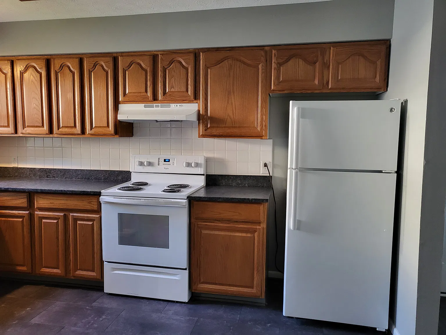 2 bed, 1.5 bath, 1250 sqft, $1,400 — Photo 2