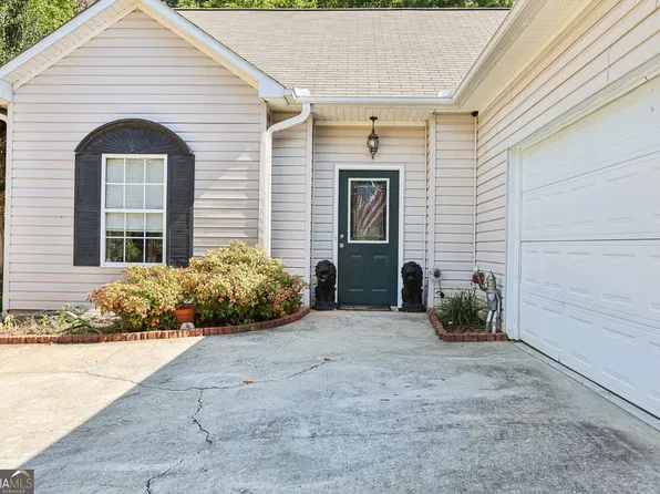3676 Misty Oak Dr, Flowery Branch, GA 30542