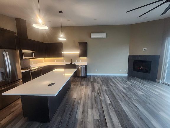 4th image of 2744 E 9th St