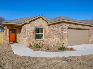 751 Willowood Ln, Lancaster, TX 75134