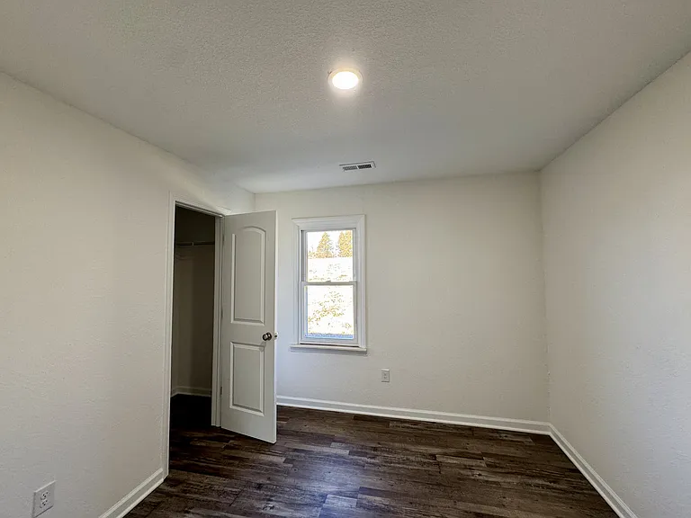 6173 Unitia Rd — Photo 12