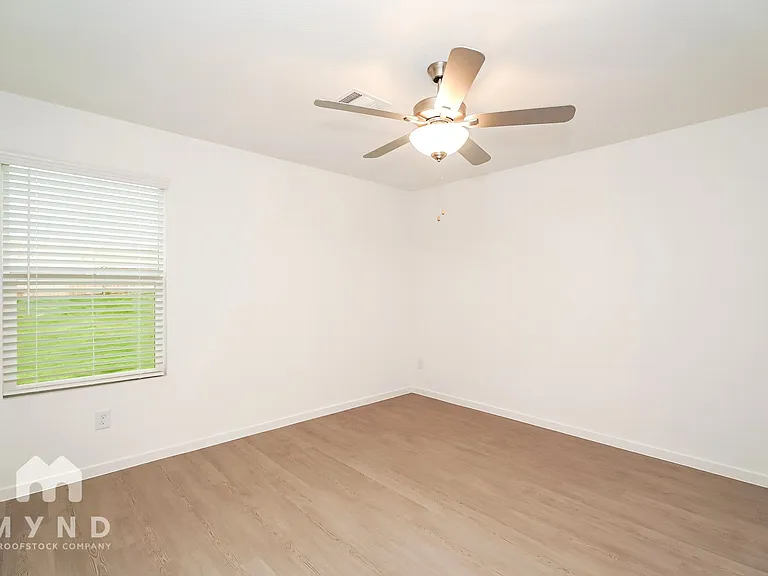 2640 Mistwood Dr — Photo 16