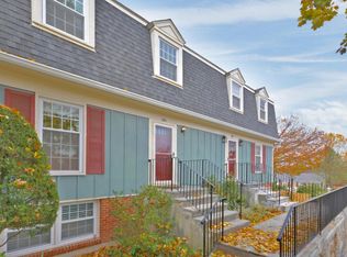 104 Greenwich Hills Dr, Greenwich, CT 06831