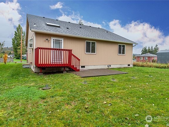 3rd image of 403 W Cushing