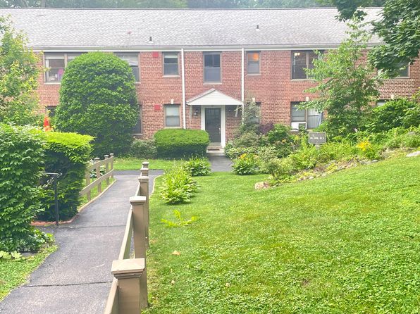 62 Rockledge Rd APT 2B