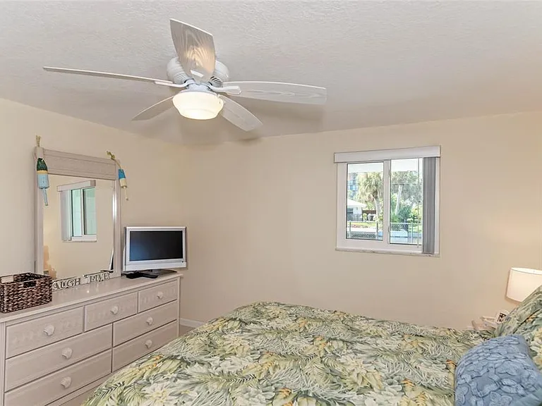 5577 Contento Dr — Photo 21
